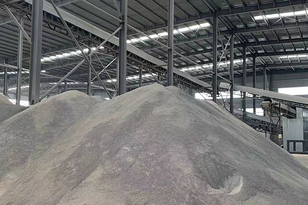 新鋪瀝青混合料面層異?，F象與防治措施